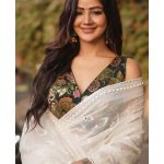 Soniya Bansal Instagram - You must be the change you wish to see in the world.