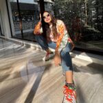 Sonnalli Seygall Instagram - Ending the year with people we love & places we adore ❤️ @hyattregencydhm being the perfect host here in the mountains 🫶 Mountains have a piece of my heart always! So glad we doing this @asheshlsajnani @chefyajushmalik 🕺😘 #mountaingirl #travelwithsonnalli #newyeargoals #friendslikefamily Hyatt Regency Dharamshala