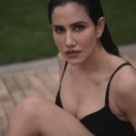 Sonnalli Seygall Instagram - Keep your vibe and your tribe clean. Be good. Do good. Don’t bitch or gossip viciously . Focus on yourself and your growth every day. ~ Just some weekend gyaan from the heart ❤️ 📸 @dieppj #lifegoals #weekendmood #wellnessjourney #thegoodvibetribe