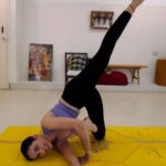 Sonnalli Seygall Instagram - 1. Consistency is key – In my experience 15 minutes of practice every day is better than an erratic 2 hour practice once in 10 days! 2. Do your best and stay with it - Whether you are a beginner, intermediate or an advanced practitioner, the benefits of asanas will be the same. Just do the best according to your capacity, stay in the pose and breathe. 3. A fit body is just a byproduct – This one is my favourite! The actual goal of asanas is to get you into a state of dhyana. Yes you get a kickass body with regular practice, but the main benefit of yoga is deeply spiritual and life changing 🧘‍♀️ Location- @anokhigarden @damani_aditya Guruji- @yogawithsrinatha #yogawithsonnalli #yogajourney #wellnessthatworks #yogagirls #fitnessmotivation #consistencyiskey #healthtipsoftheday