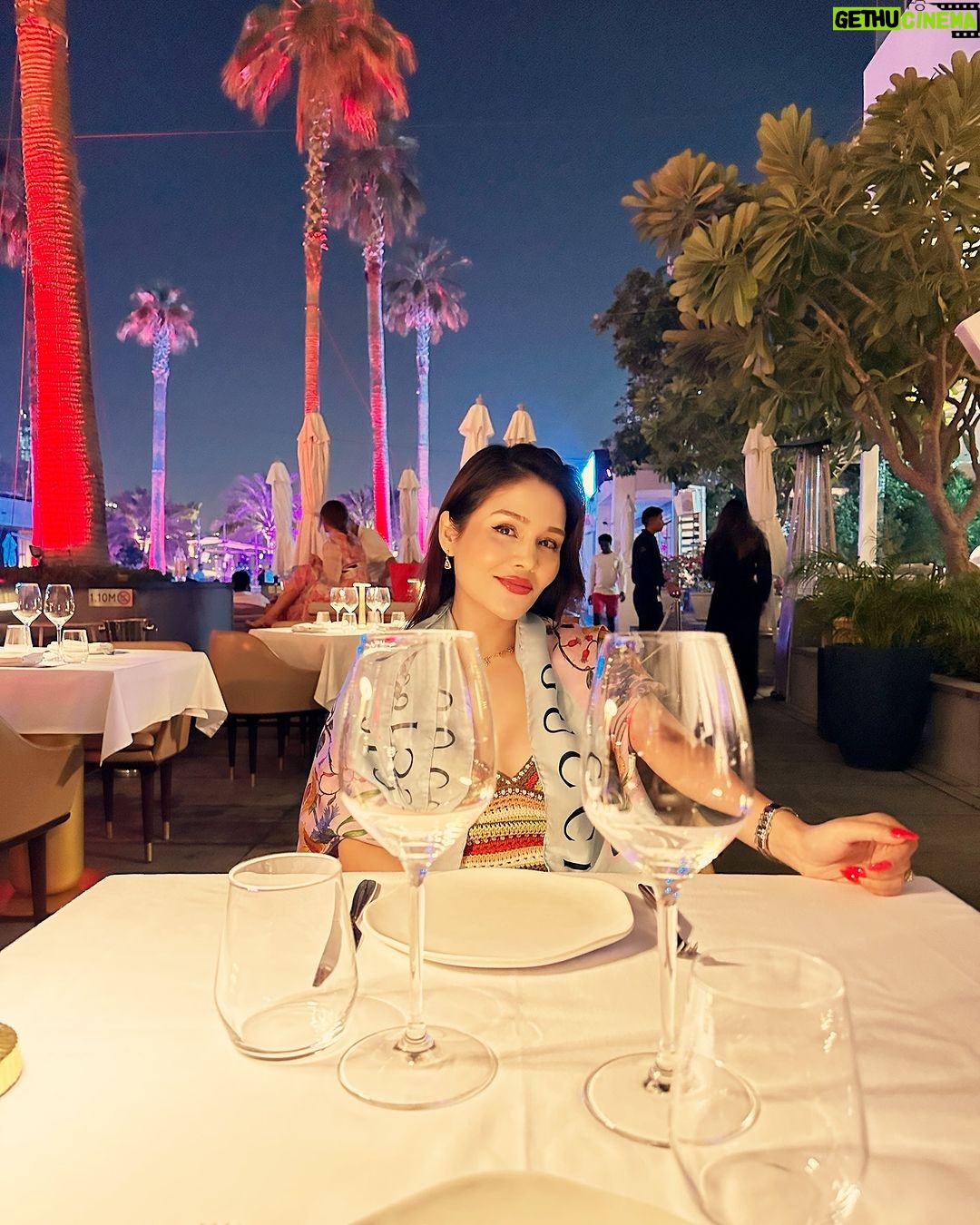 Sonu Kakkar Instagram - ✨🥂♥️ FIVE Palm Jumeirah Dubai