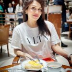 Sonu Kakkar Instagram - Hello🧡 #sonukakkar Cipriani Dolci