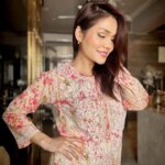 Sonu Kakkar Instagram - Wearing this beautiful Mulmul Kurta by @lucknow_i_chikan 💗 #sonukakkar #ootd #mulmul #kurta