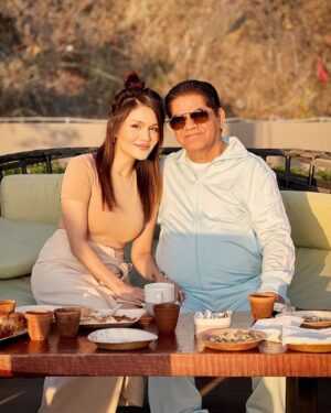 Sonu Kakkar Instagram - The definition of Simplicity = My Father 

Happy Father’s Day @jai.kakkar.58 ….Love you soooo much papa ji ♥️🙏🏻 

#happyfathersday #dad #sonukakkar
