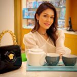 Sonu Kakkar Instagram – Tea anyone ?☕️ 

#sonukakkar JW Marriott Mumbai Juhu