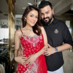 Sonu Kakkar Instagram – Happy Anniversary Love♥️ 
Love you the mostest most my world, my universe, my everything🤗