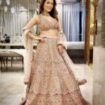 Sonu Kakkar Instagram – Wore this beautiful Lehnga Choli by @bindaniofficial for the ITA Awards 2022 last night✨ 
I know it’s quite similar to the one I wore earlier but loved it so wanted to wear something similar looking so here it is☺️

#ita2022 #sonukakkar #wearing #lehnga #choli #indian #attire