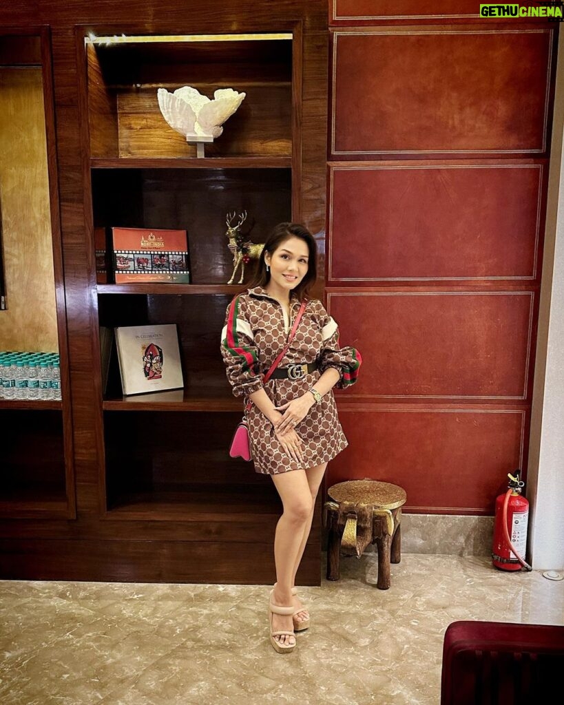 Sonu Kakkar Instagram - Thank you almighty for the beautiful year 2022, looking forward to a blessed 2023✨ #grateful #sonukakkar #goodbye2022