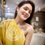 Sonu Kakkar Instagram - Laddoo Peela😅