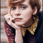 Sophia Lillis Instagram - My interview with Vogue is live now! Link in bio. Interview: @rad.seth Photos: @lesliealejandro Styling: @langy Make-up and hair: @nicolewalmsley