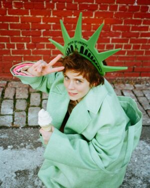Sophia Lillis Instagram - My interview with @1883magazine is available now! Link in bio. #DECADENTissue

interview by @laurenablondi
photography @lenneigh at @adbagency
styling @jamiefrankel at @honeyartists
hair @_sirsa_ at @artdeptagency 
makeup @fayelaurenmakeup at @exclusiveartists 
photo assistant @anameizing
styling assistant @amandhagaio
