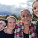 Sophia Lillis Instagram - Hell yeah! Had lots o fun in Paris with @bayvuegirl and @shannonpurser and my MOM (if u look really closely u see the Eiffel Tower)