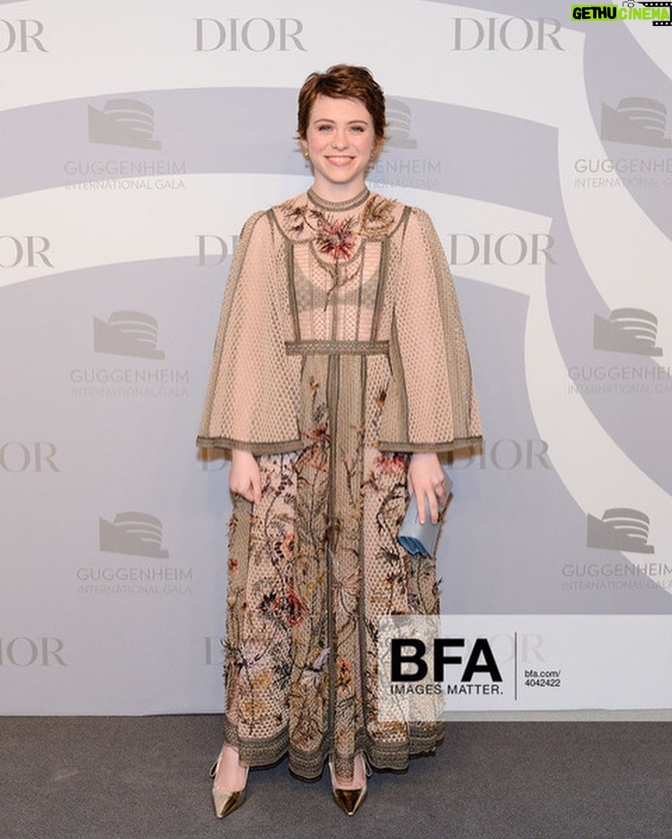 Sophia Lillis - 361.5K Likes - Thanks so much @dior for having me these past few days and for letting me take over your Instagram story! I had a great time!
outfits: @dior
hair and makeup: @susannaromano_salonaks @sadahsaltzman @salonaks