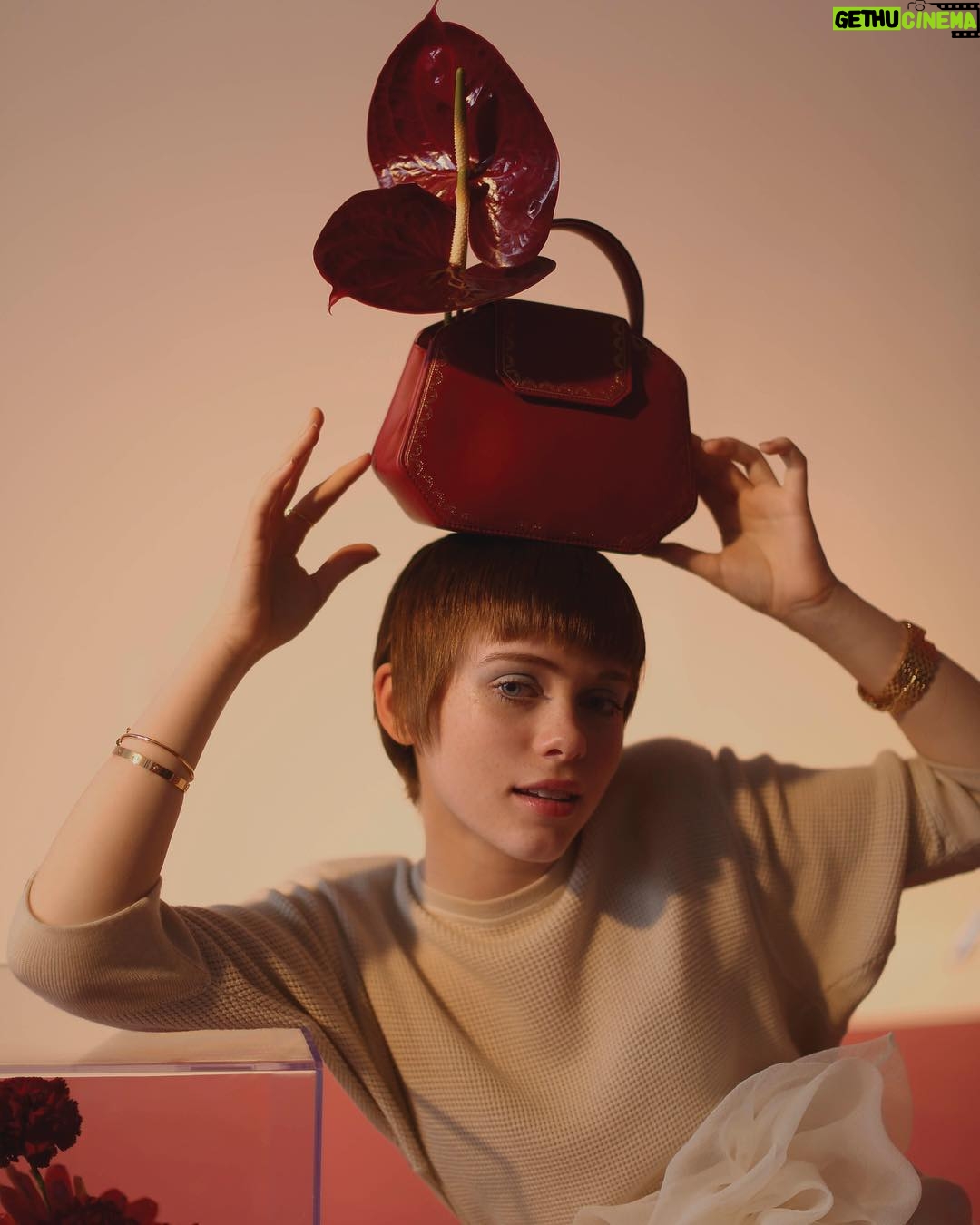 Sophia Lillis Instagram - So thrilled to be on the cover of FEMALE magazine! @female_singapore Editor-in-chief @noelle.loh Photographed by @francoschicke Styled by @iancogneato Makeup by @akikoowada Hair by @torrentfernando Fashion by @marcjacobs Jewelry by @cartier