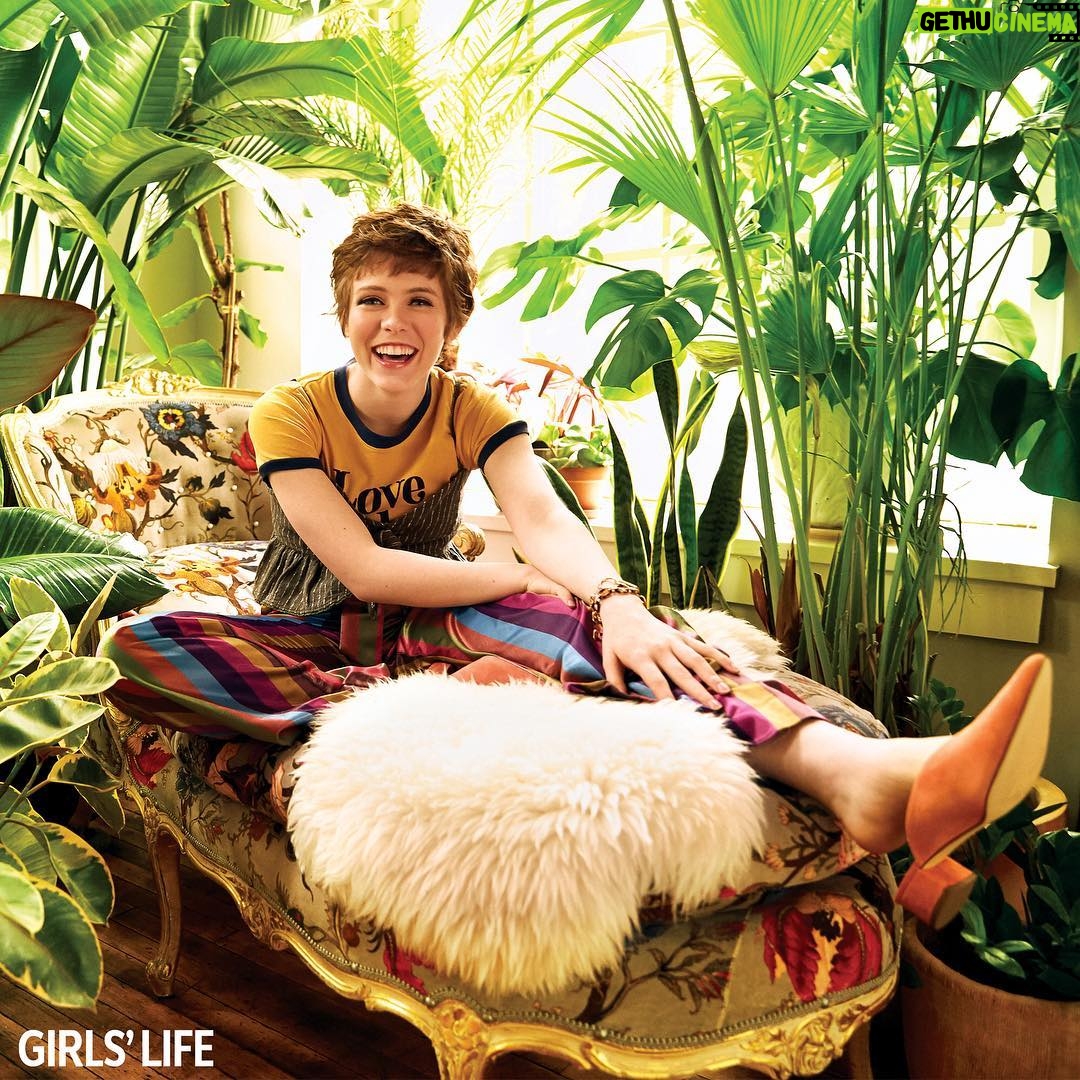 Sophia Lillis Instagram - For Girls’ Life Magazine’s May fashion editorial, on newsstands March 19! @girlslifemag #GLsophia #NancyDrew