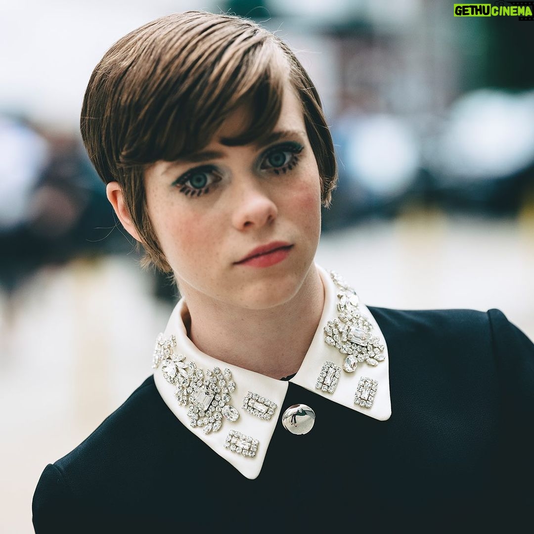 Sophia Lillis - 392K Likes - My interview with @storyandrain is out now! Thanks so much for having me! Link in bio.
Photography by @kat_in_nyc
Hair by @peterbutlerhair
Styling by @annakatsanis
Makeup by @nikimnray