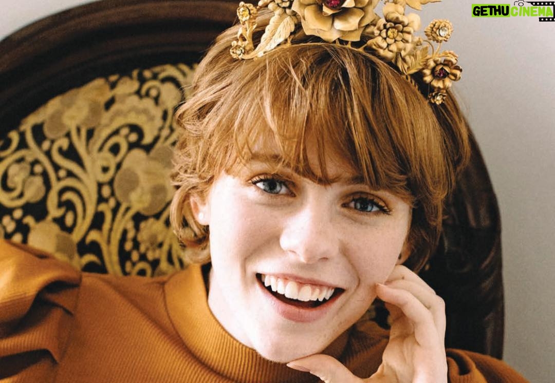 Sophia Lillis Instagram - Catch my interview for the April issue of Seventeen Mexico! @seventeenmx #aprilissue #17Squad Production by @ben_bass @samayoafernanda Photos by @catielaffoon Makeup by @kimbermakeup Styling by @tarzinichols