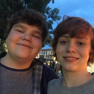 Sophia Lillis Instagram - Hey! Found this guy!