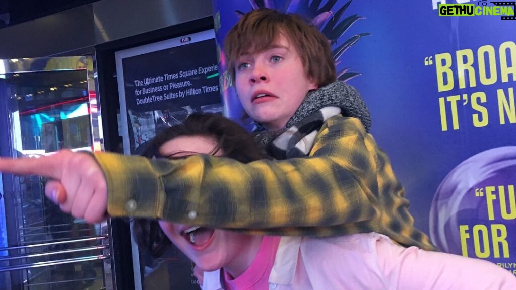 Sophia Lillis Instagram - move over @ethansaslater there’s only room for two buff gingers in this town // LOVED THE @spongebobbway MUSICAL, I LAUGHED CRIED SCREAMED ETC. GO SEE IT!! The Palace Theatre