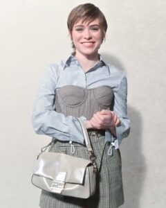 Sophia Lillis Instagram - Had the best time at the Fendi show at NYFW! Thanks so much for having me and thanks so much @yeseniamartinez1122 for coming with me! @fendi @mrkimjones @silviaventurinifendi #FendiBaguette