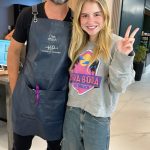 Sophia Valverde Instagram - Ontem foi dia de manutenção do meu mega hair 🩶 Obrigada @jacksonnunesoficial e equipe por sempre arrasarem em tudo o que fazem 💛 #reels #megahair #hair #hairstyle #reelslovers #instagram #cabelo #jacksonnunes Âme Concept