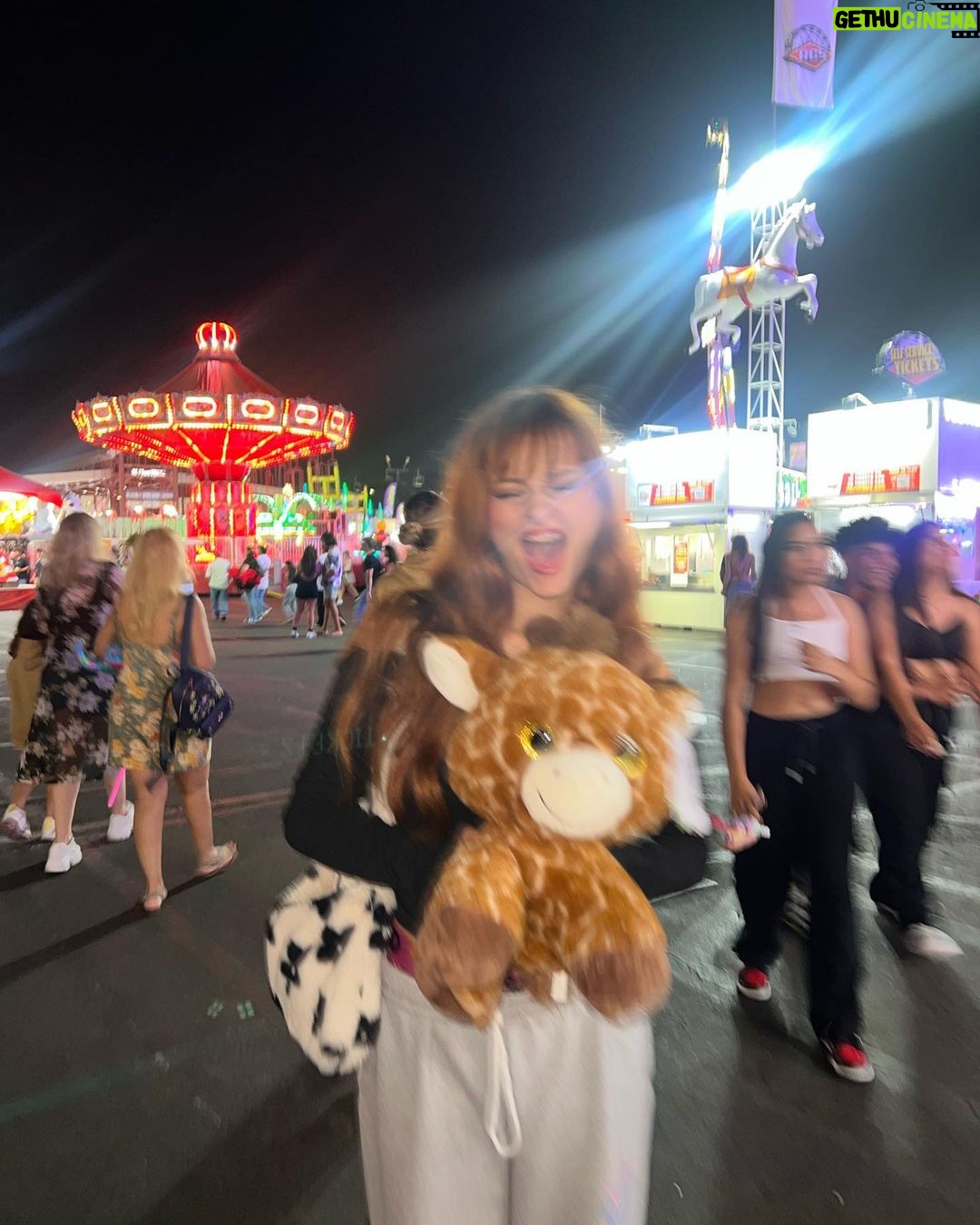 Sophie Fergi Instagram - The fair>> The Fair