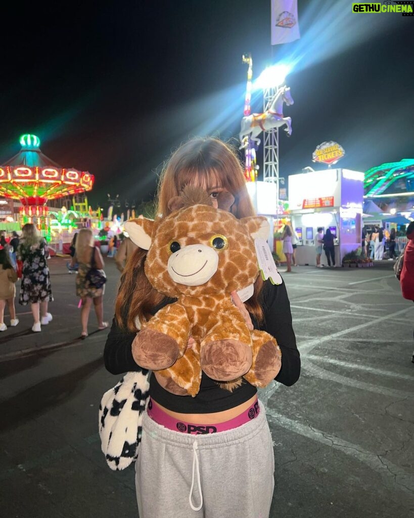 Sophie Fergi Instagram - The fair>> The Fair