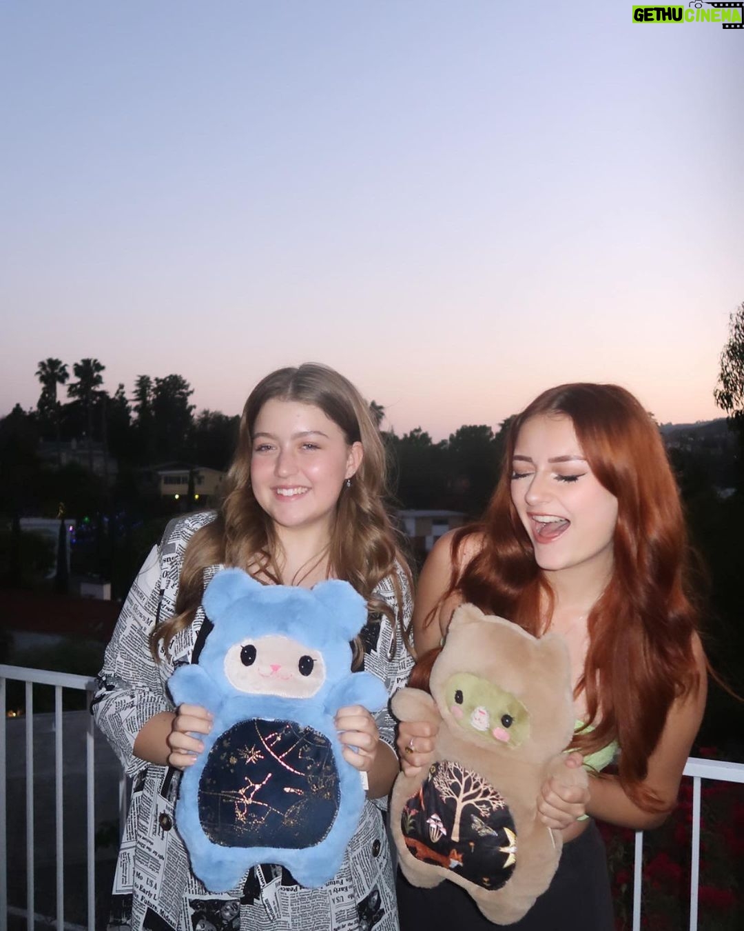 Sophie Fergi Instagram - WITH MY BESTIE 🎉🎉 huge thank you to @soft_sprinkles 🙌🙌