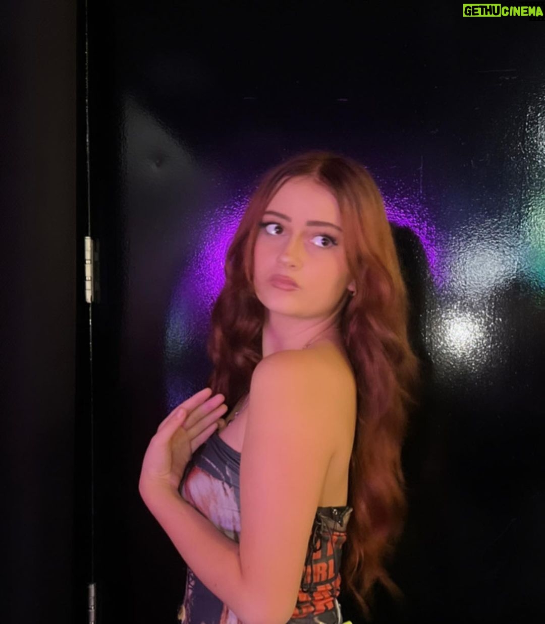 Sophie Fergi Instagram - 💇♀️💇♀️ @kacey_welch @thekaceywelchmethod Pawleys Island, South Carolina
