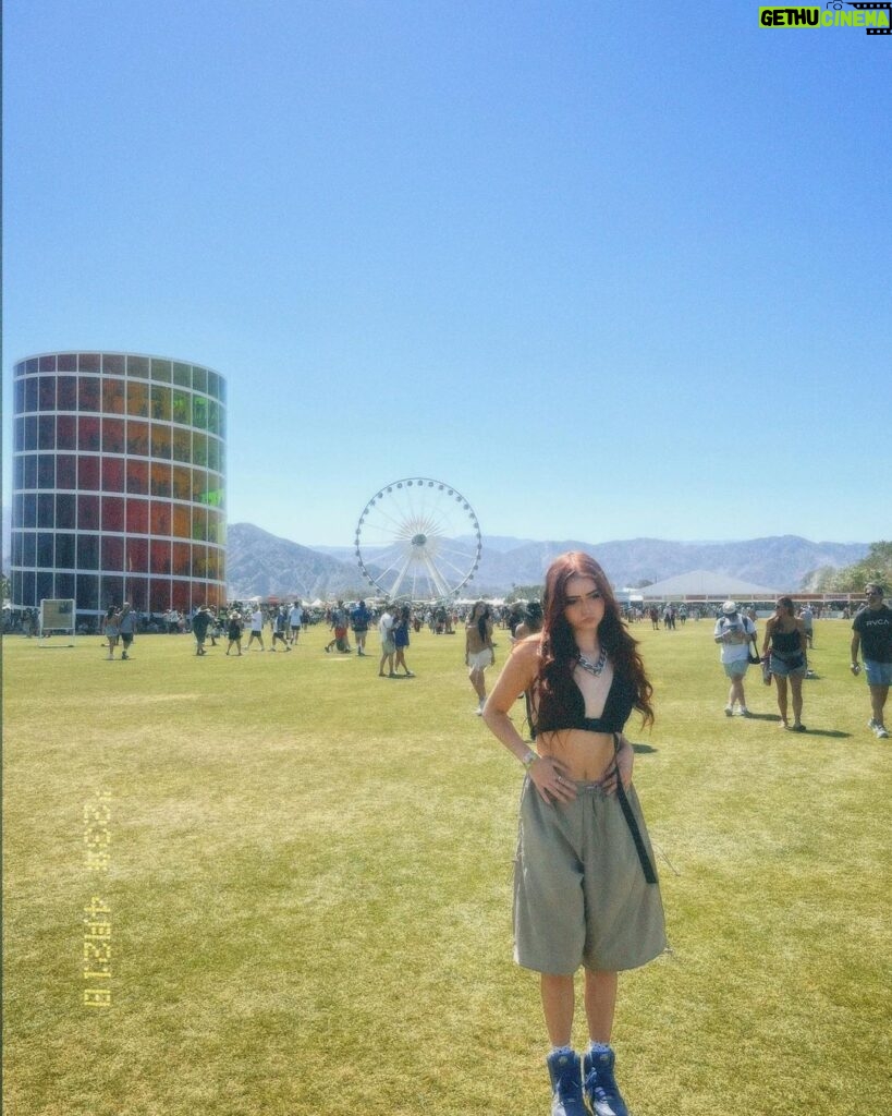 Sophie Fergi Instagram - Coachella day 1 😮‍💨💪 #coachella Coachella Valley
