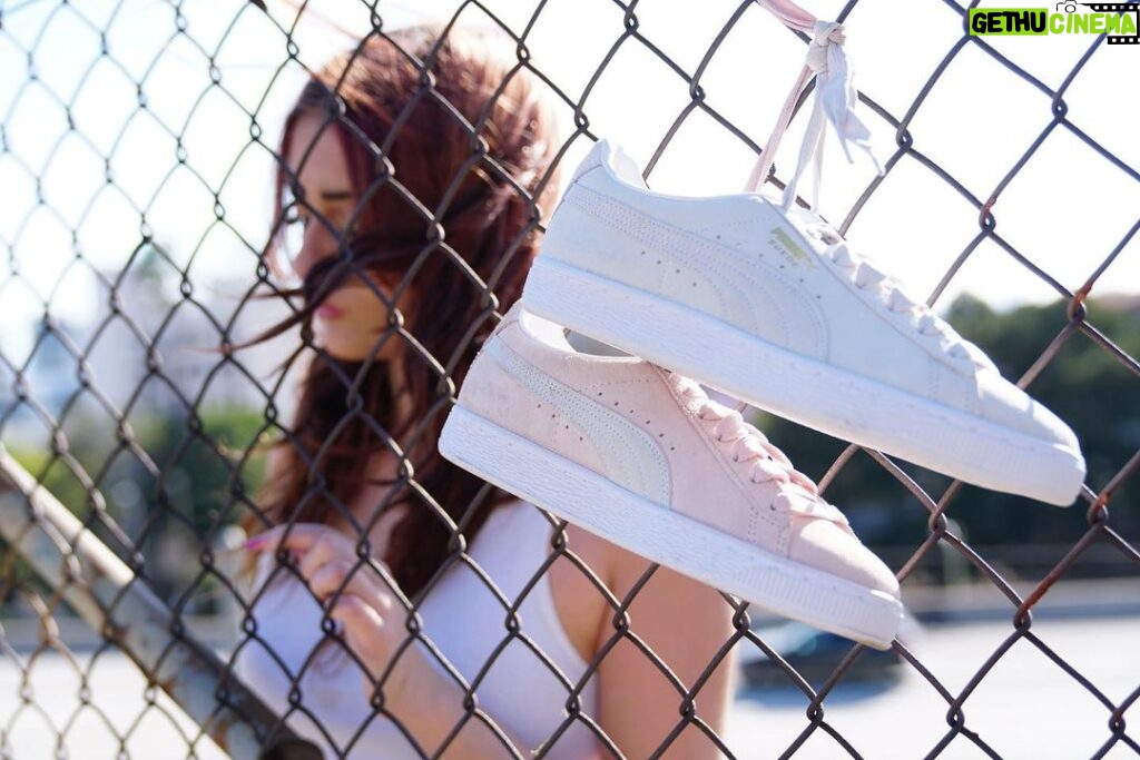 Sophie Fergi Instagram - I feel like cinderella I found the shoe that fits😮‍💨❤ @pumasportstyle #foreverclassic