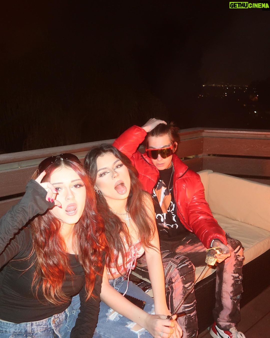 Sophie Fergi Instagram - About last night..... 🎉❤️💗 📸 @brightonmaia Hollywood Hills