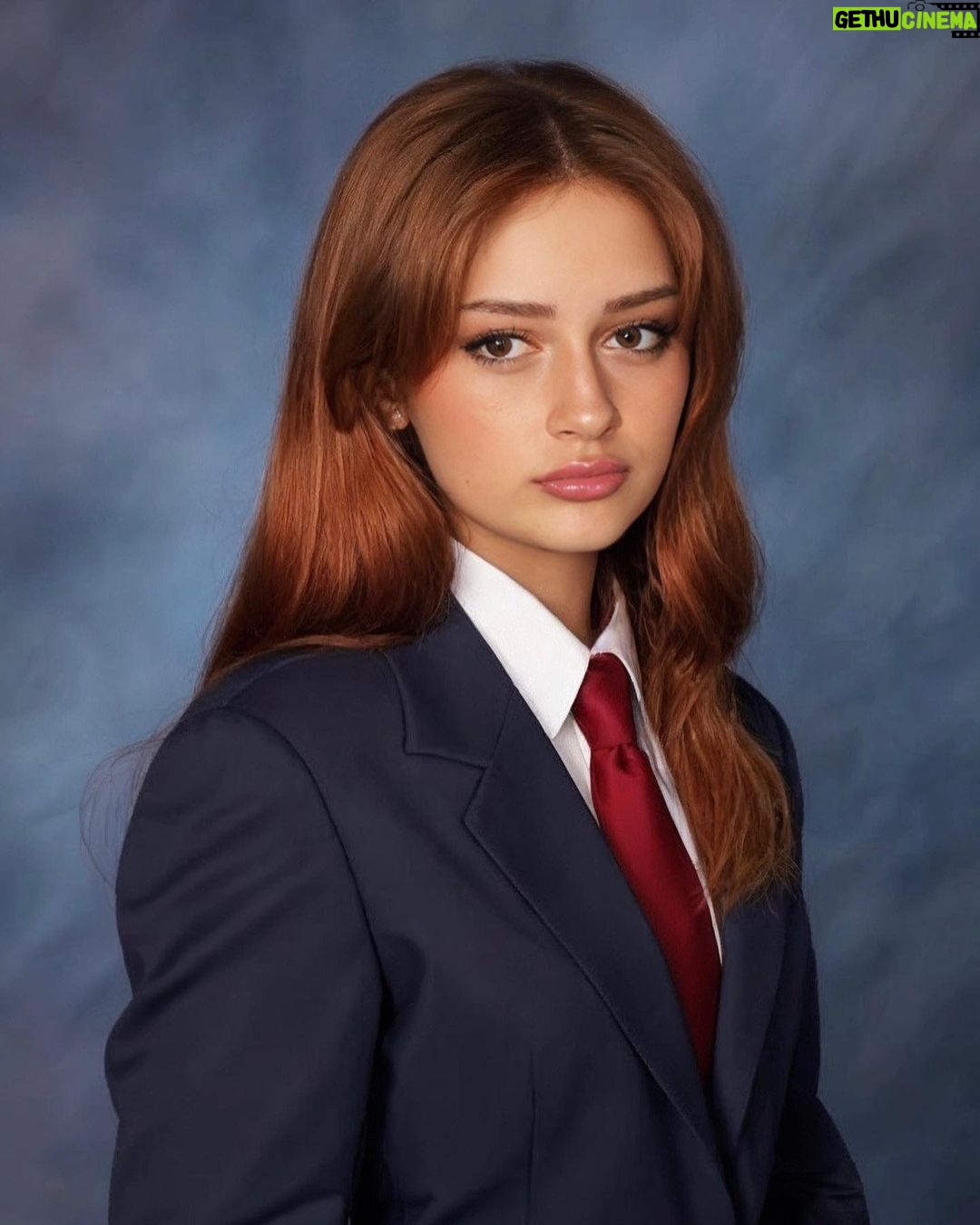 Sophie Fergi Instagram - School photos AI edition 😦😱