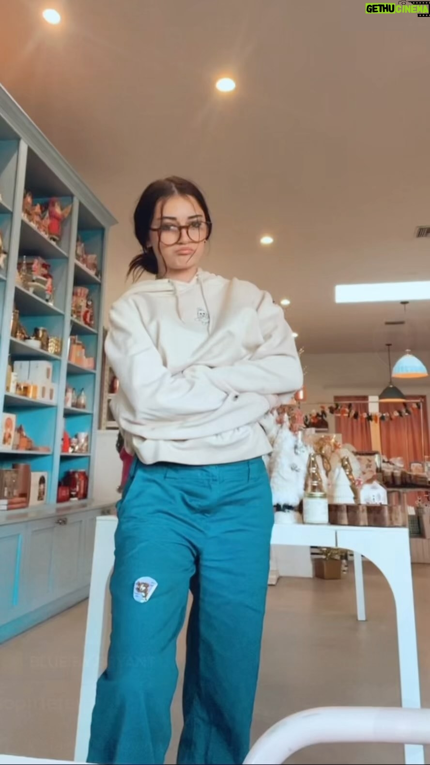 Sophie Fergi - 5.8K Likes - Comment your favorite emojis 🥵😭❤️🤷♀️✌️ #reelsinstagram #reels #reelitfeelit #reel