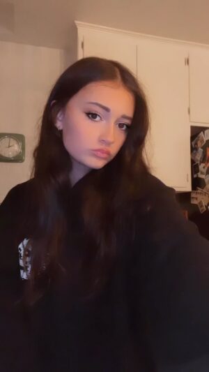 Sophie Fergi Instagram - Rate my dances moves 1-10 🔥 #reels #reelsinstagram #reelitfeelit
