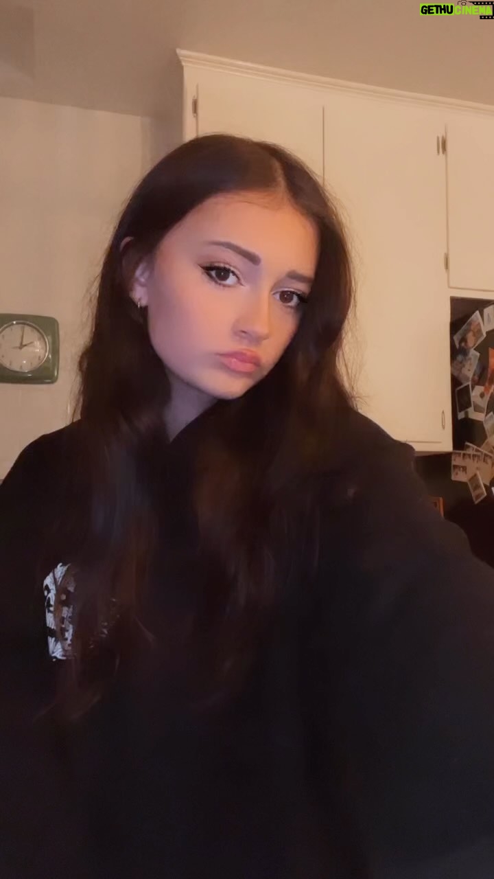 Sophie Fergi - 4.8K Likes - Rate my dances moves 1-10 🔥 #reels #reelsinstagram #reelitfeelit