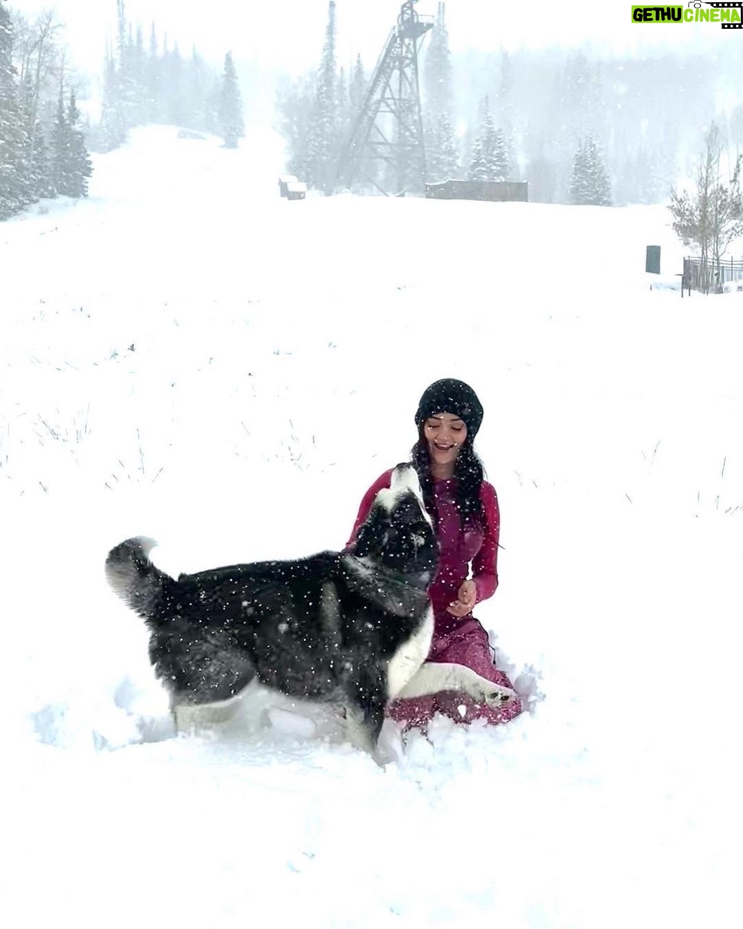 Sophie Fergi Instagram - My happy place ❤️❄️ Main St. Park City