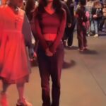 Sophie Fergi Instagram - THIS WAS SO SCARY!! @horrornights #universalHHN Universal Studios Hollywood