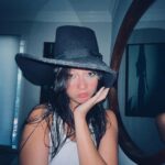 Sophie Fergi Instagram - A hat moment from mwah 💋 Old Hollywood