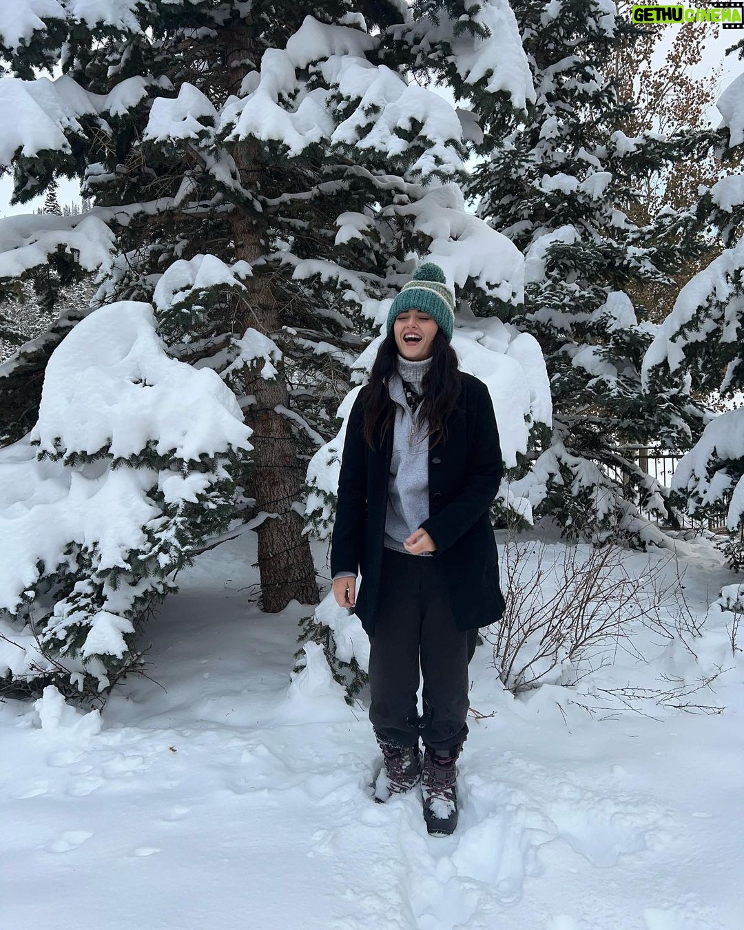 Sophie Fergi Instagram - Snow vibes ⛄️❤️🎄 Main St. Park City