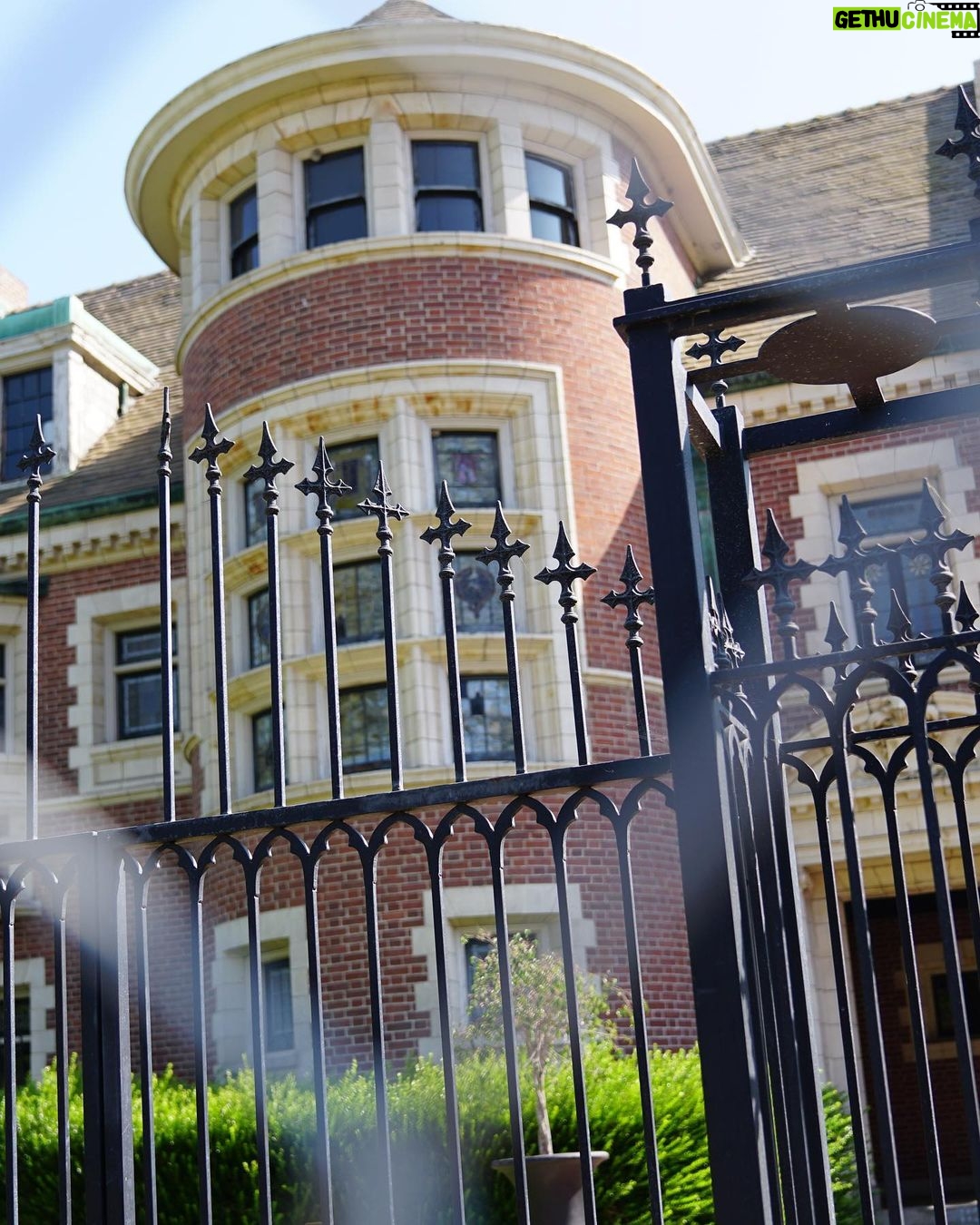 Sophie Fergi Instagram - 🎶You belong to me..🎶 #ash #murderhouse Murder House - American Horror Story