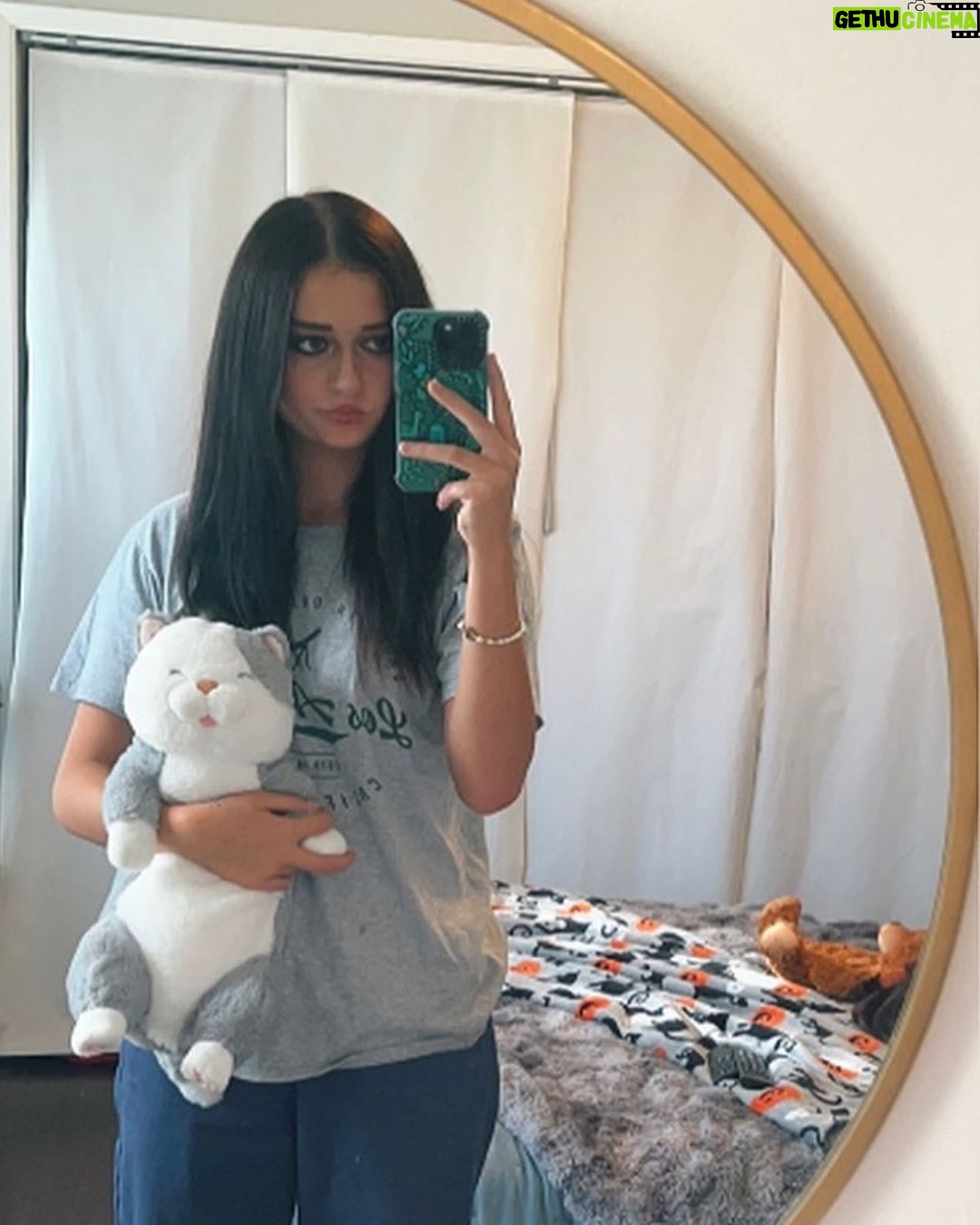 Sophie Fergi Instagram - Hello <3 Los Angeles, California