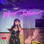 Sophie Fergi Instagram - HAPPY BIRTHDAY BETSEY 🦩🕷🧁 Betsey Johnson