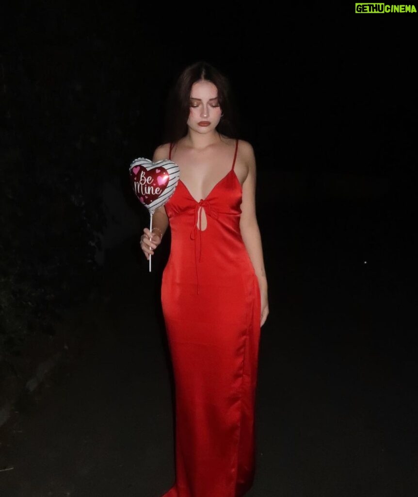 Sophie Fergi Instagram - happy valentines day🫶✨ Los Angeles, California