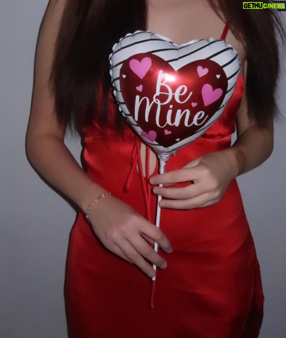 Sophie Fergi Instagram - happy valentines day🫶✨ Los Angeles, California