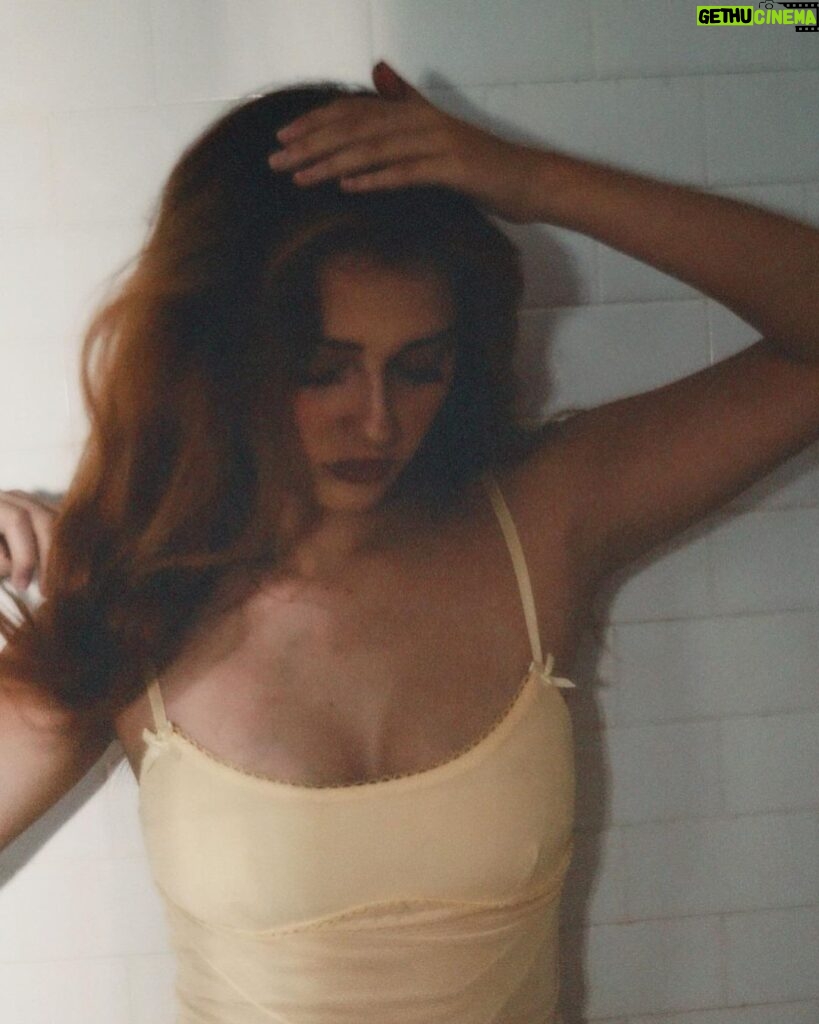 Sophie Fergi Instagram - Lana del Rey ✨ Los Angeles, California