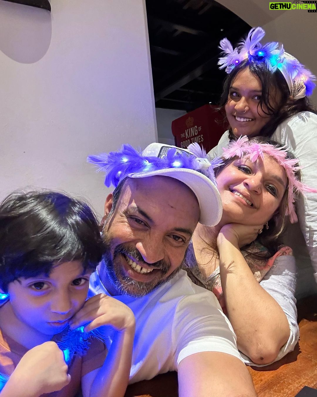 Soubin Shahir Instagram - Happy new year 🥳 2024🎁