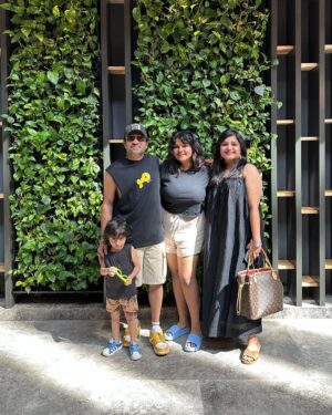 Soubin Shahir Instagram - Happy birthday jamu…… We Love You 😘😘😘