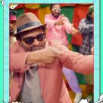 Soubin Shahir Instagram - Chewing Gum Music Video from @ayalvaashi Out Now on @muzik247in Youtube Channel. Music Video Directed by @suhail_backer 💥 @soubinshahir @irshad_parari @ashiqusman @parari_muhsin @jakes_bejoy @nahas.nassar @m_s_gokulan @swathi.das.prabhu @binupappu @dancingninja.exe @sherooqshereef @joechristoxavier @hari7799 @anamay_prakash @primordialooze_ @_harritha_ @vishnuravi94 @___lin___oo7 @kanpromenon @bobyrajan_ @praveensh.nkar @street.villains @akshay_kammattipaadam @_jithu.thomas@masharhamsa @nikhilmathew98 @johneyframes @pranavsanjeevkrishna @febinsta.mov @jujin_mathews @pavi_wonder_kid @v_ananthu @papa_doc_0 @fey_s_zee @thisisabilash @yaseen_nisad @sharuk.aliii @anish_vensilin kiran_sunitha_anilkumar @a.a.m.i.n.n.a @_.d._.anand._ @_.shinaz_ @ajcacharya #chewingummusicvideo #ayalvashimovie #muzic247 #AshiqUsman #Muhsinparari #April21stintheatresworldwide