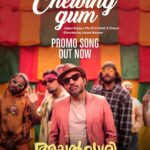 Soubin Shahir Instagram – Chewing Gum Music Video from @ayalvaashi Out Now on  @muzik247in Youtube Channel.
Music Video Directed by @suhail_backer 💥

@soubinshahir
@irshad_parari
@ashiqusman @parari_muhsin @jakes_bejoy @nahas.nassar @m_s_gokulan @swathi.das.prabhu @binupappu 
@dancingninja.exe @sherooqshereef @joechristoxavier @hari7799 
@anamay_prakash @primordialooze_ 
@_harritha_ @vishnuravi94 @___lin___oo7 @kanpromenon @bobyrajan_ @praveensh.nkar 
@street.villains @akshay_kammattipaadam @_jithu.thomas@masharhamsa 
@nikhilmathew98 @johneyframes
@pranavsanjeevkrishna @febinsta.mov @jujin_mathews
@pavi_wonder_kid @v_ananthu
@papa_doc_0 @fey_s_zee
@thisisabilash @yaseen_nisad
@sharuk.aliii @anish_vensilin
@kiran_sunitha_anilkumar @a.a.m.i.n.n.a @_.d._.anand._
@_.shinaz_ @ajcacharya 

#chewingummusicvideo #ayalvashimovie #muzic247
#AshiqUsman #Muhsinparari
#April21stintheatresworldwide